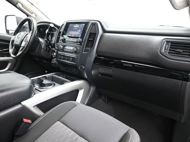 Used 2024 Nissan Titan SV w/ SV Convenience Package image 10