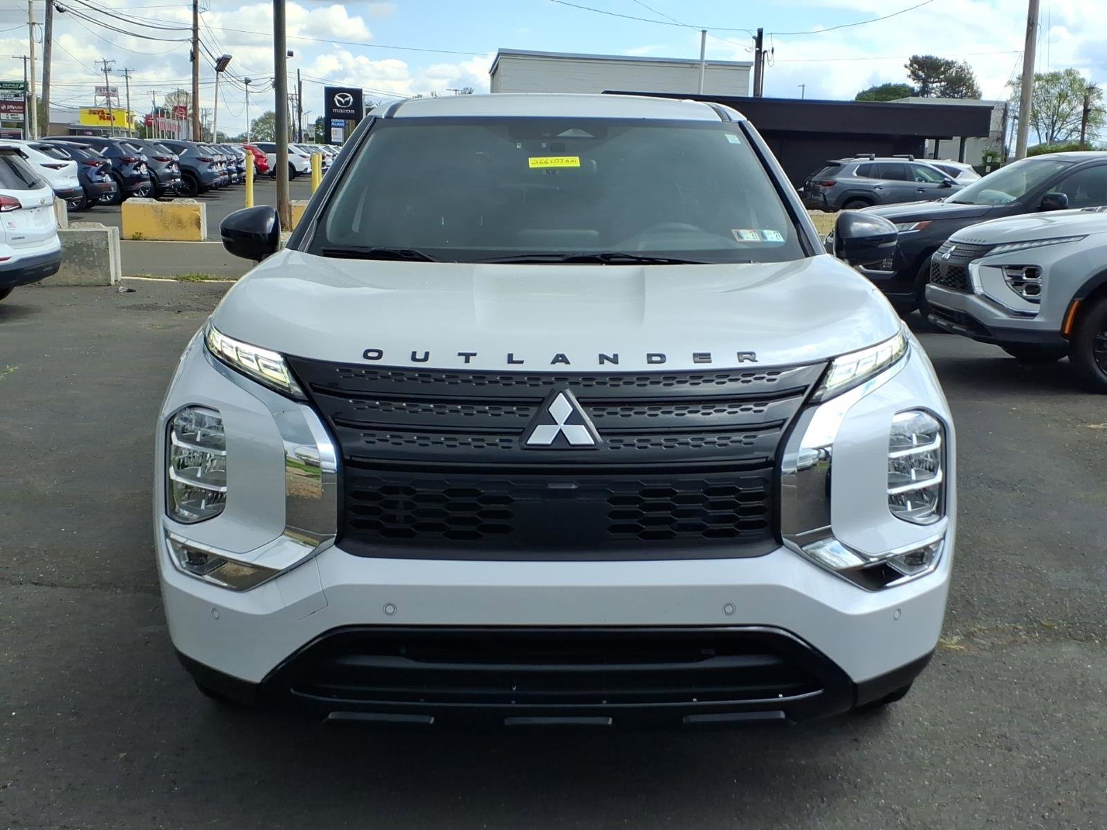 Used 2022 Mitsubishi Outlander SEL Black Edition image 9