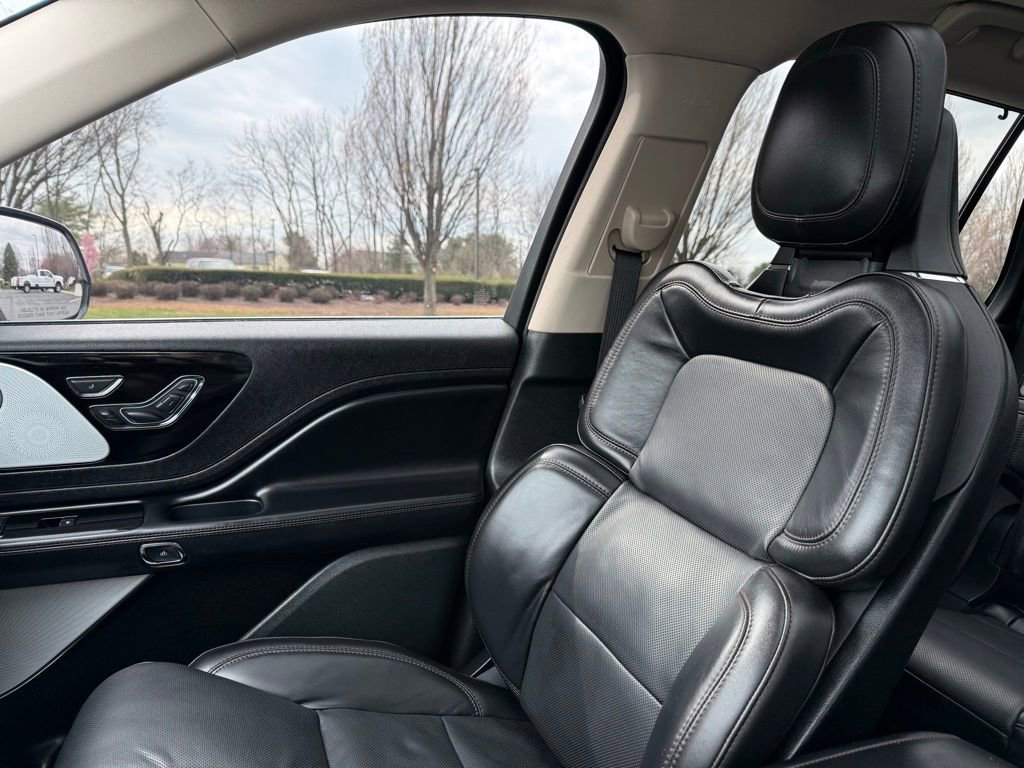 Used 2024 Lincoln Aviator Reserve w/ Equipment Group 201A image 17