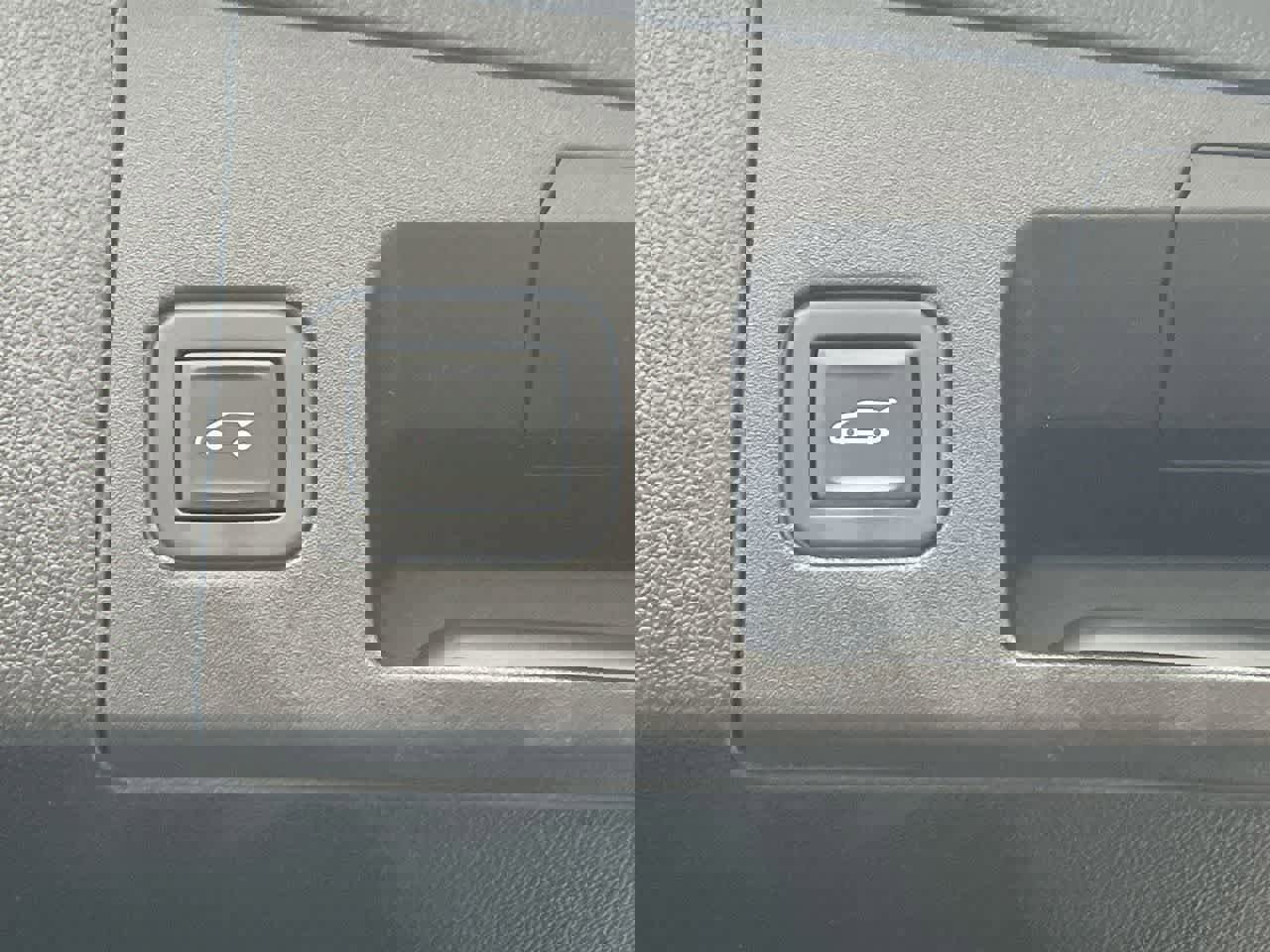 Used 2022 Cadillac XT5 Premium Luxury w/ LPO, Floor Liner Package image 18