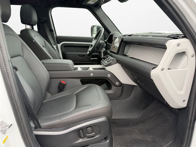 Used 2025 Land Rover Defender 110 S image 15