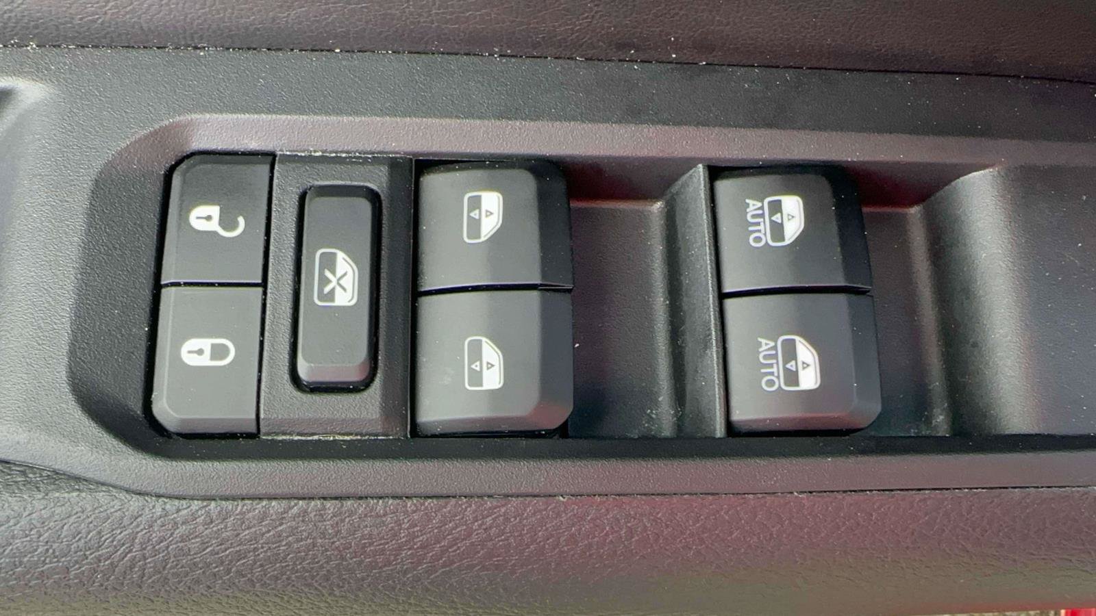 Used 2023 Jeep Compass Limited AWD/4WD image 14