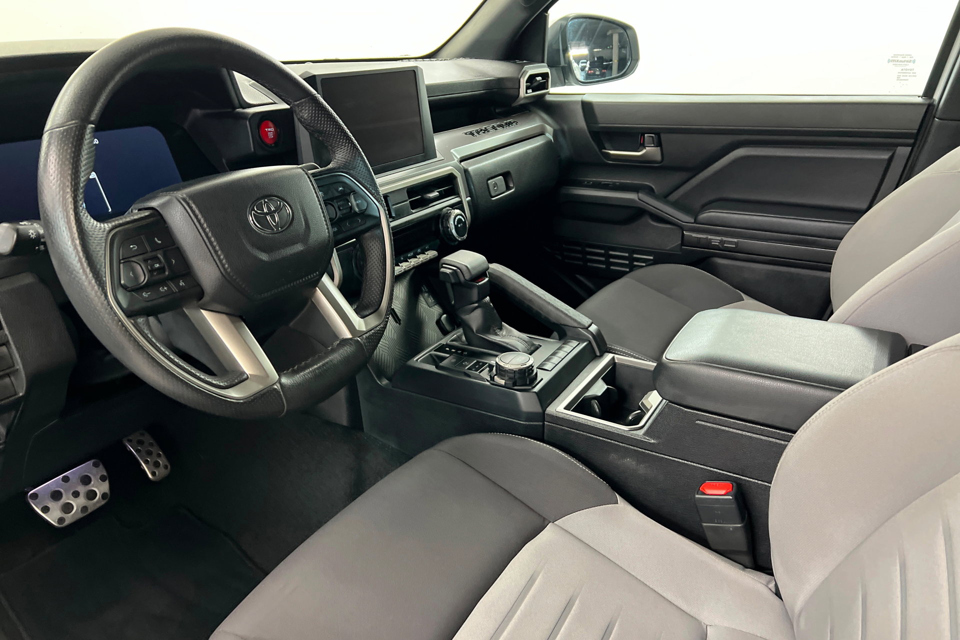 Used 2024 Toyota Tacoma TRD Sport image 15