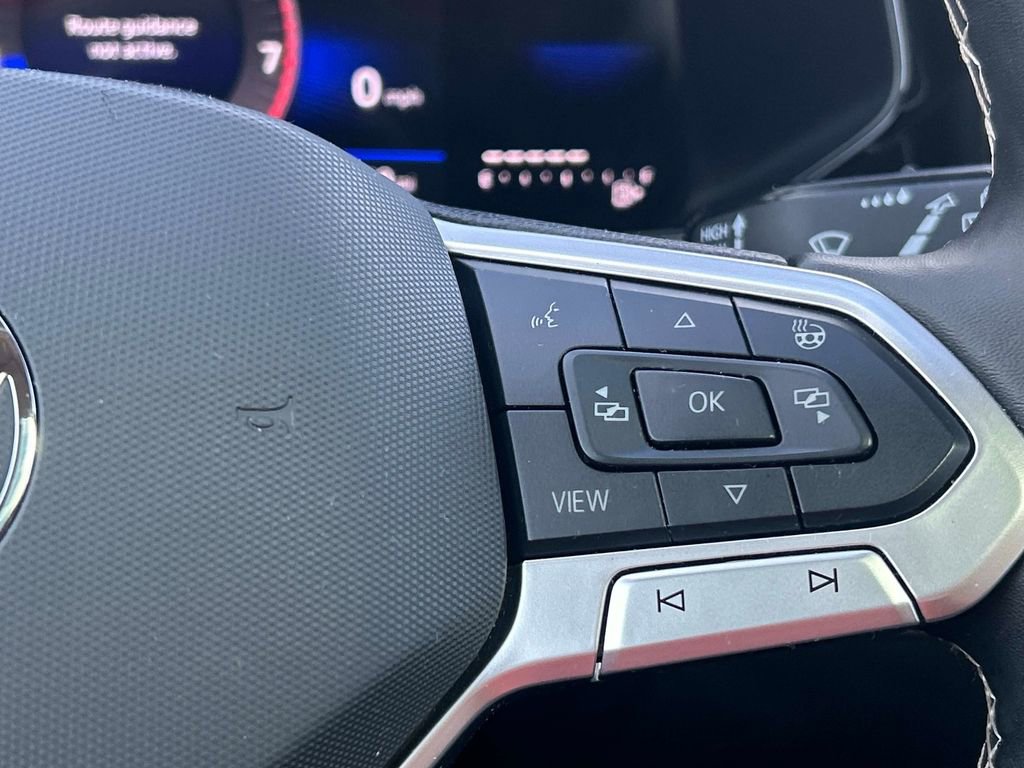 Used 2024 Volkswagen Taos SE image 24