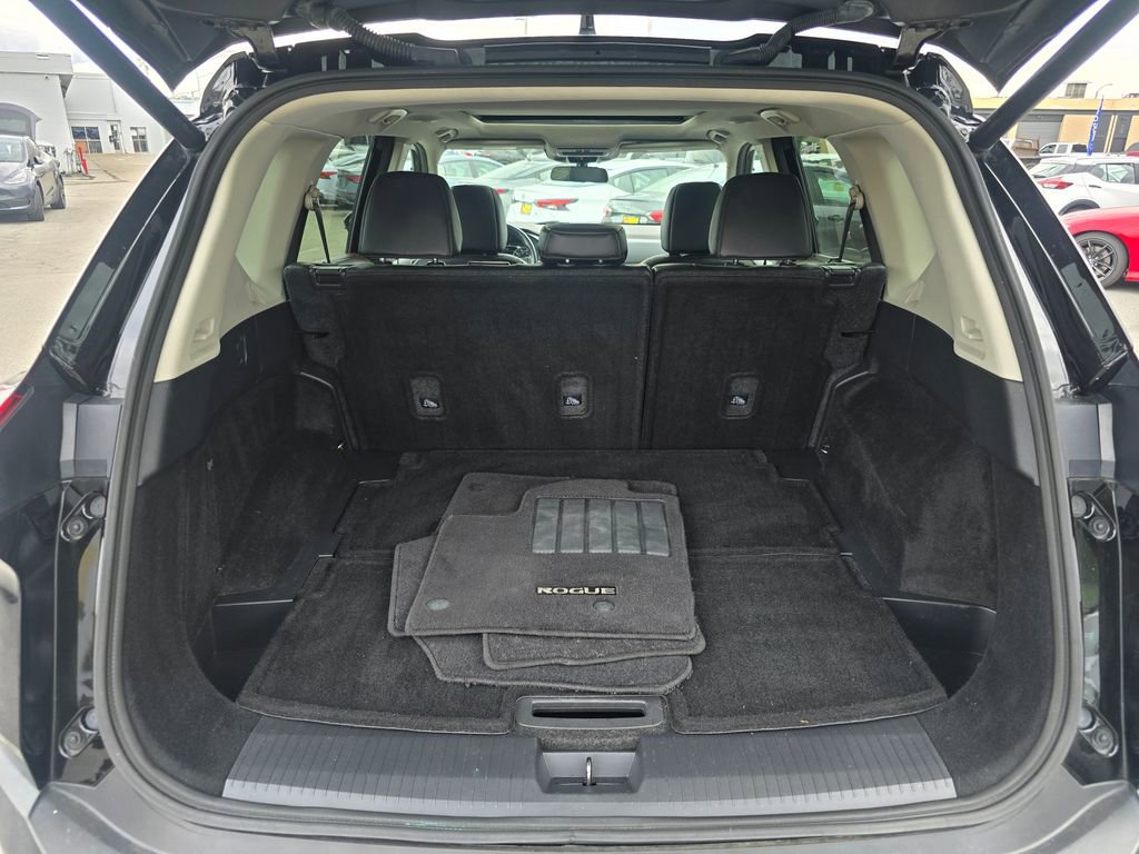Certified 2022 Nissan Rogue SL w/ SL Premium Package image 15