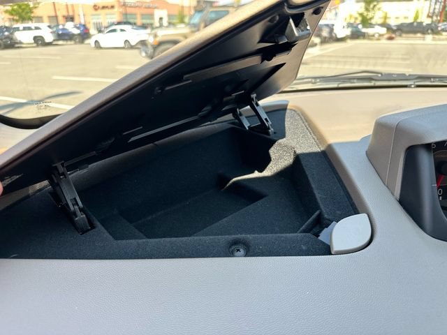 Used 2004 Nissan Quest SE w/ (SEA) Seat Pkg FWD image 26