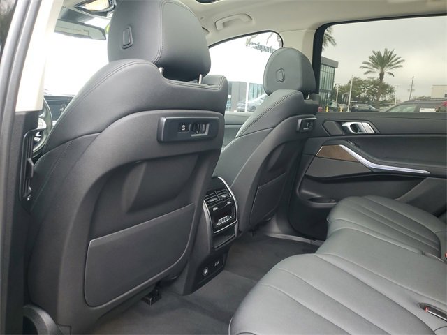 Used 2020 BMW X7 xDrive40i w/ Parking Assistance Package image 10