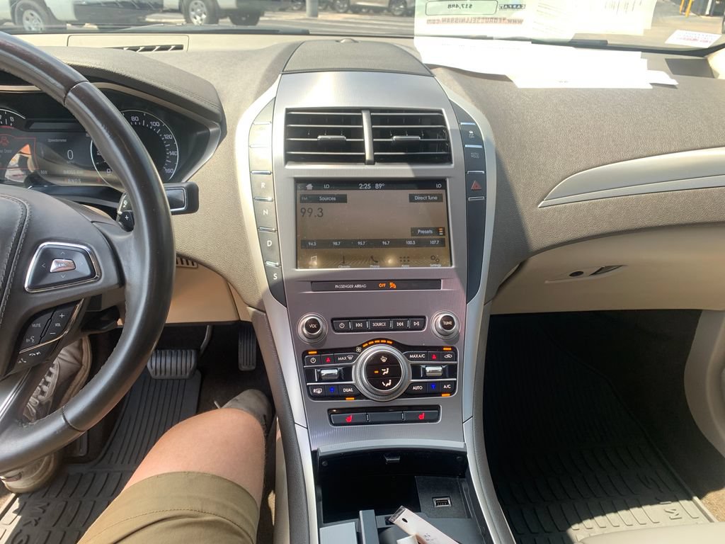 Used 2019 Lincoln MKZ Premiere FWD image 12