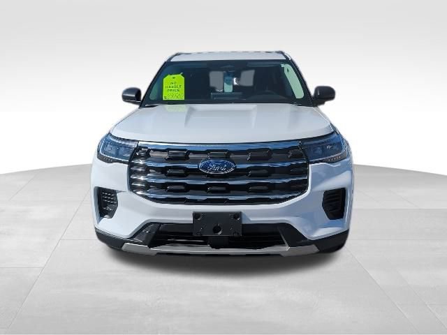 Used 2025 Ford Explorer Active image 2