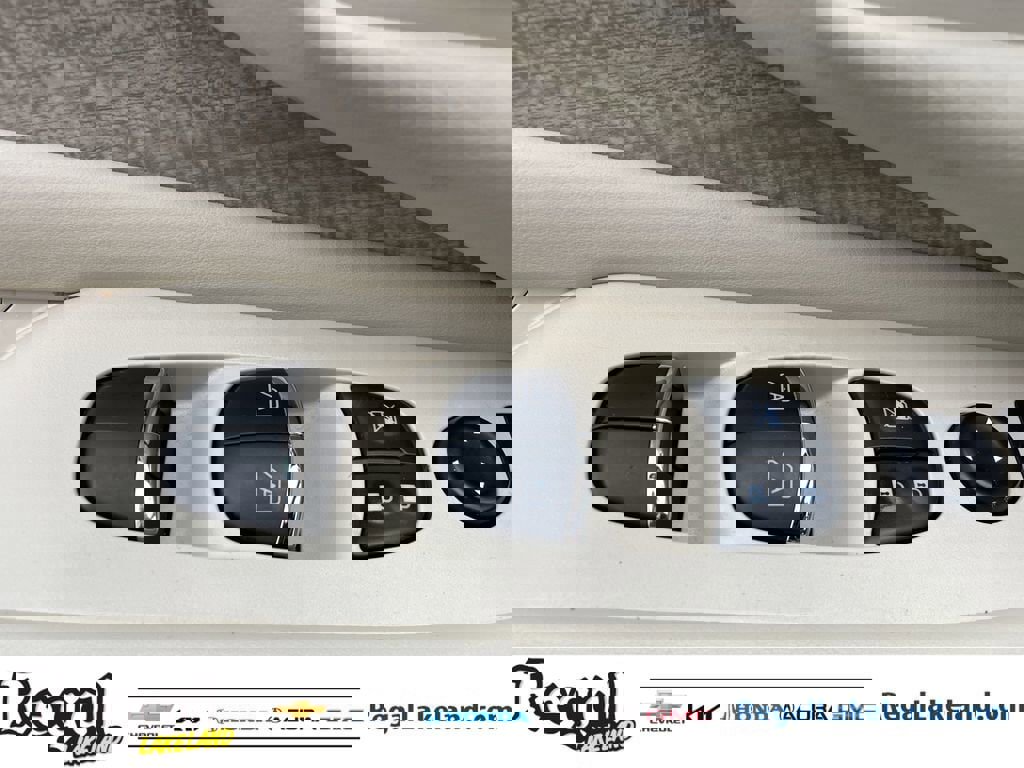 Used 2021 Nissan Murano SL w/ SL Moonroof Package image 17