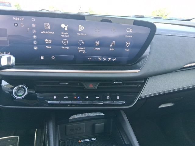 Used 2024 Buick Envision Sport Touring AWD/4WD image 18