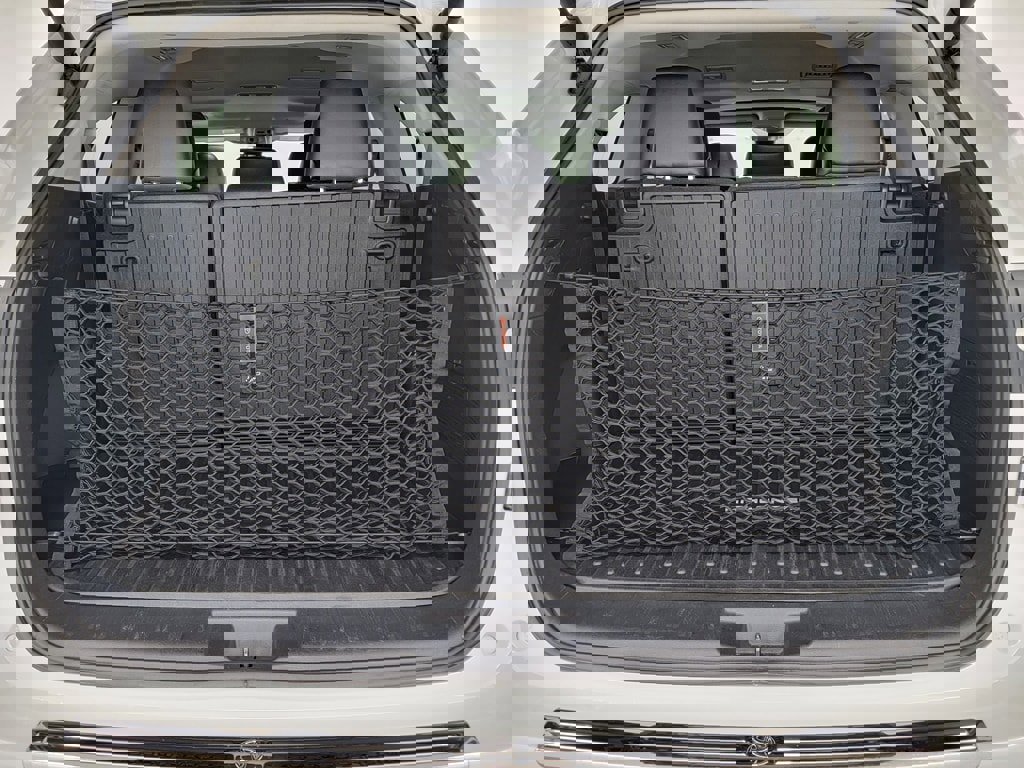 Certified 2025 Toyota Highlander XLE image 32