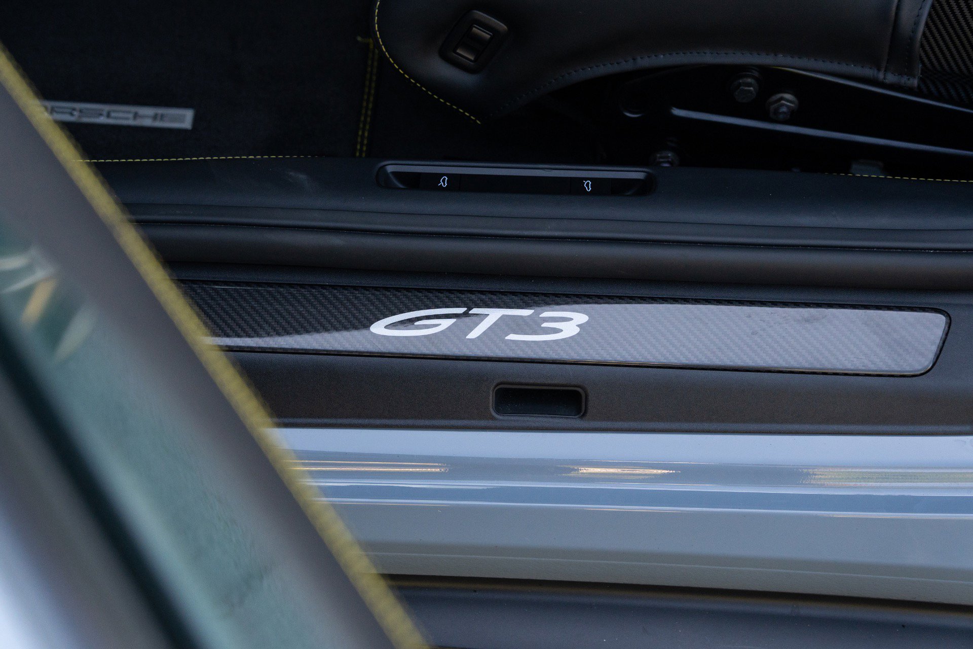 Used 2023 Porsche 911 GT3 RWD image 40