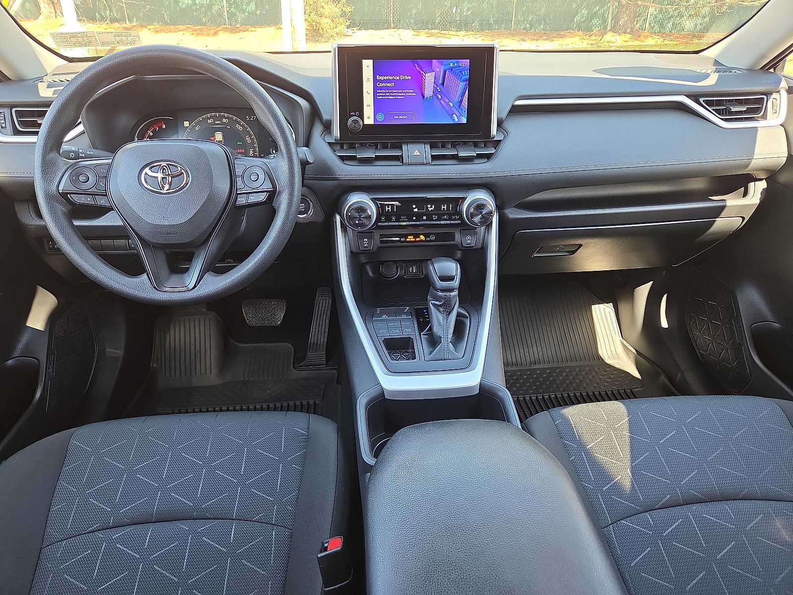 Used 2025 Toyota RAV4 XLE w/ Convenience Package image 23