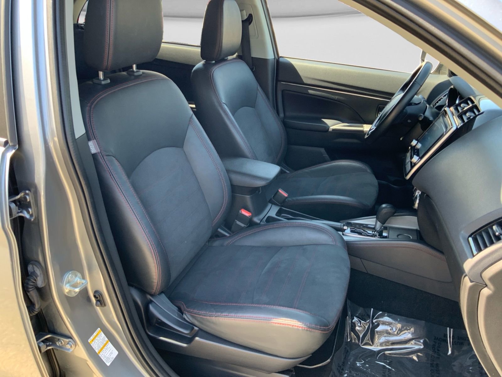 Used 2022 Mitsubishi Outlander Sport SE FWD image 12