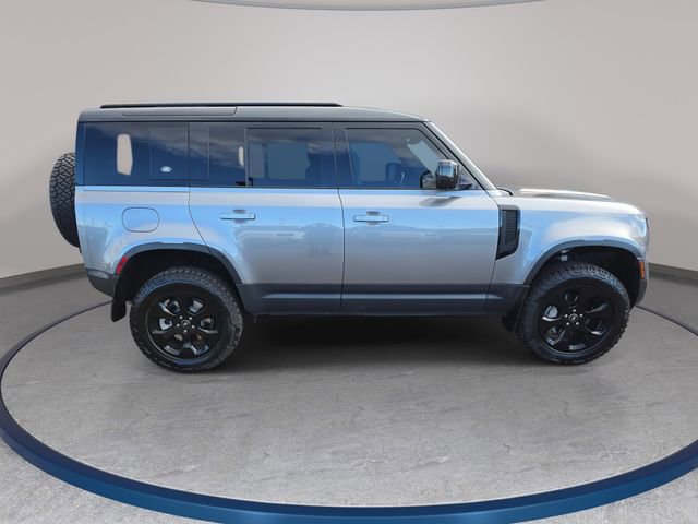 Certified 2022 Land Rover Defender 110 SE image 5