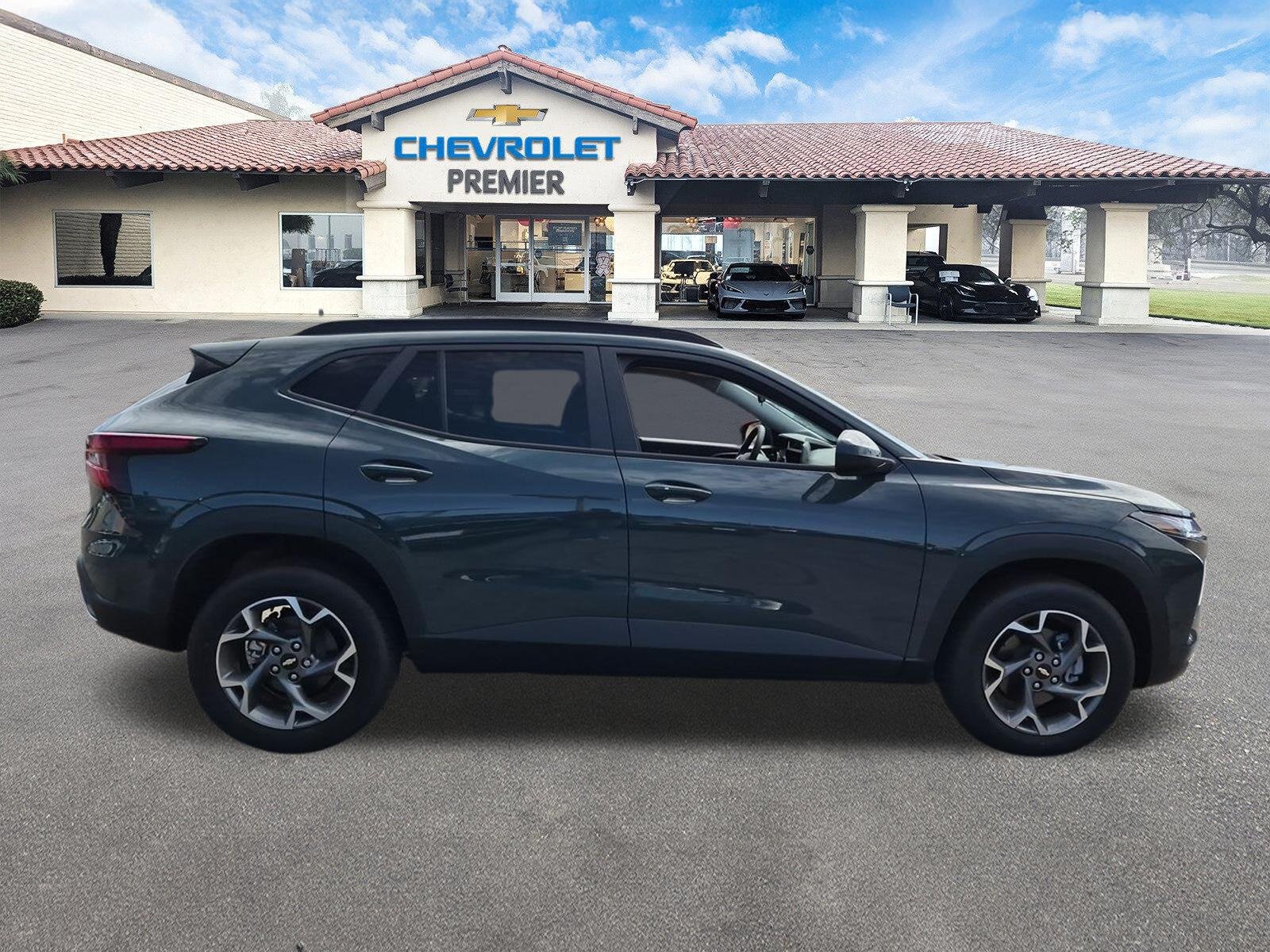 New 2026 Chevrolet Trax LT w/ Driver Confidence Package FWD image 9