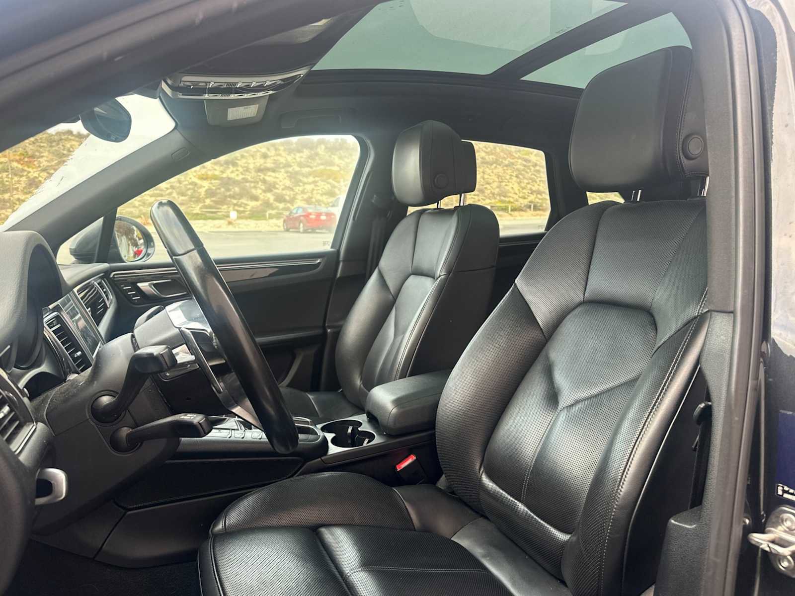 Used 2018 Porsche Macan S image 5