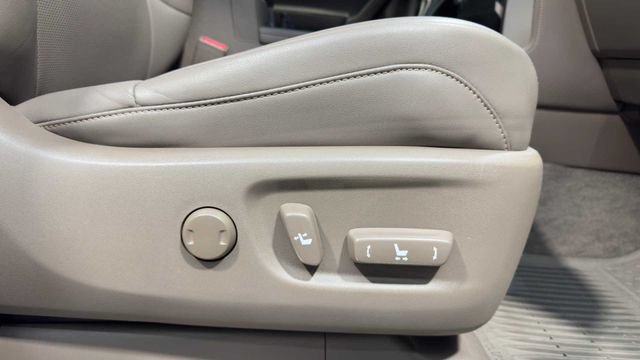 Used 2016 Lexus GX 460 w/ Navigation Package AWD/4WD image 14