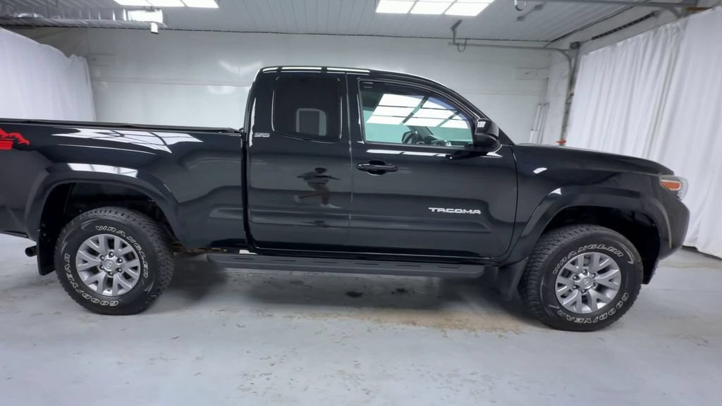Certified 2019 Toyota Tacoma SR5 AWD/4WD image 9