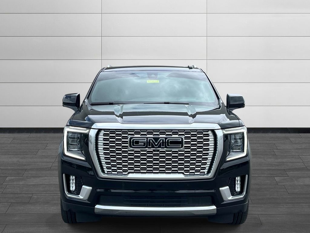 Used 2022 GMC Yukon Denali w/ Denali Ultimate Package AWD/4WD image 8