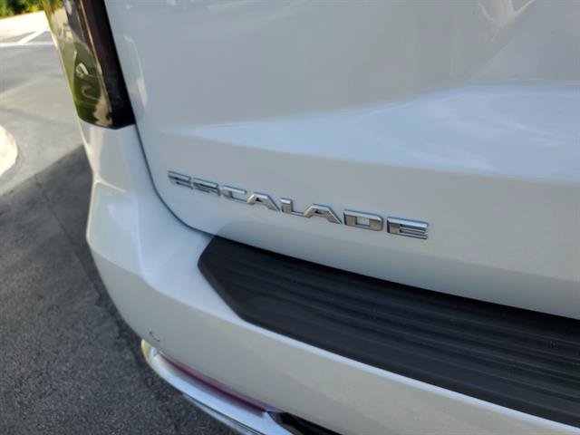 Certified 2024 Cadillac Escalade Luxury RWD image 11