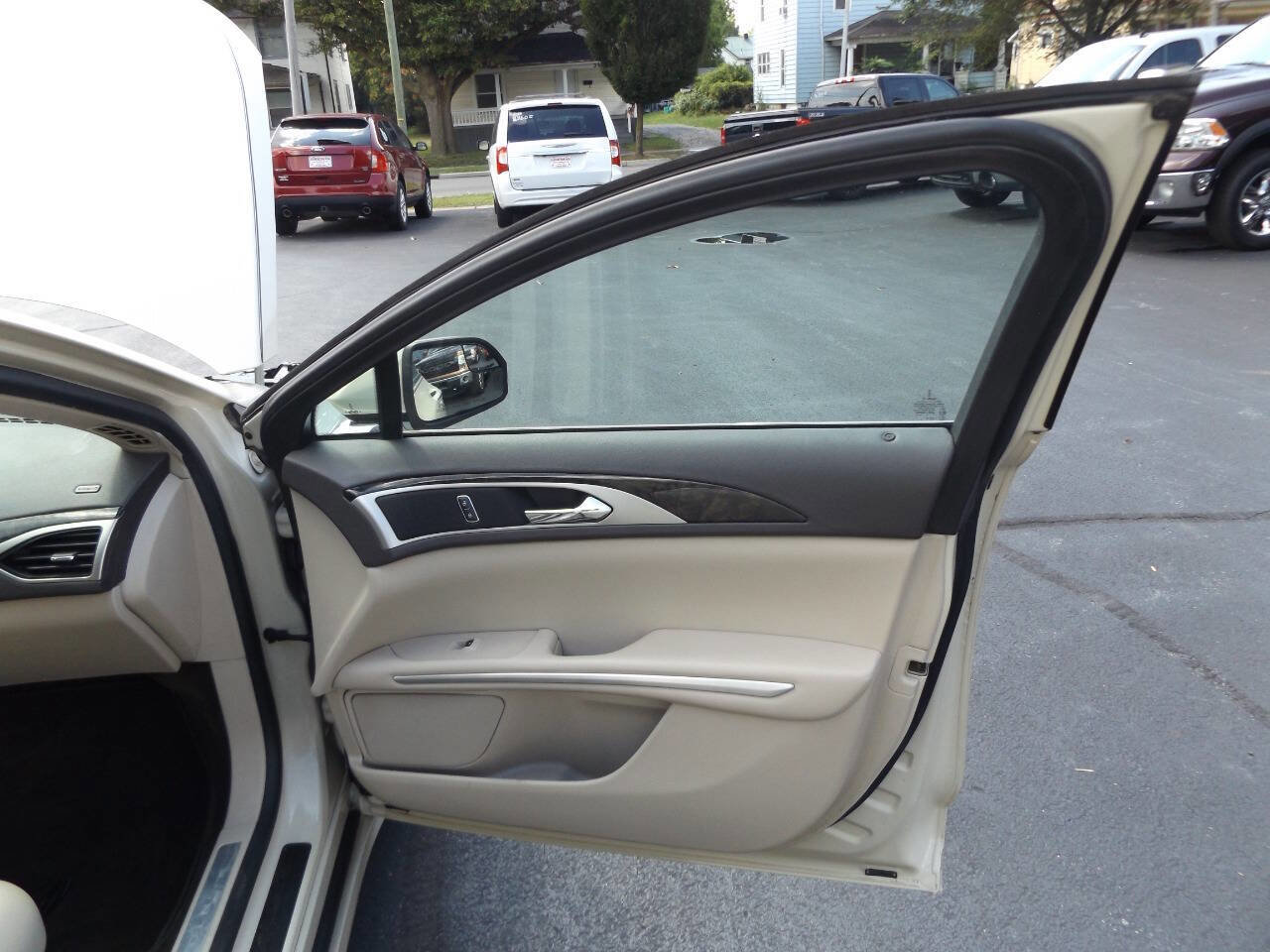 Used 2016 Lincoln MKZ AWD w/ Equipment Group 200A Select image 27