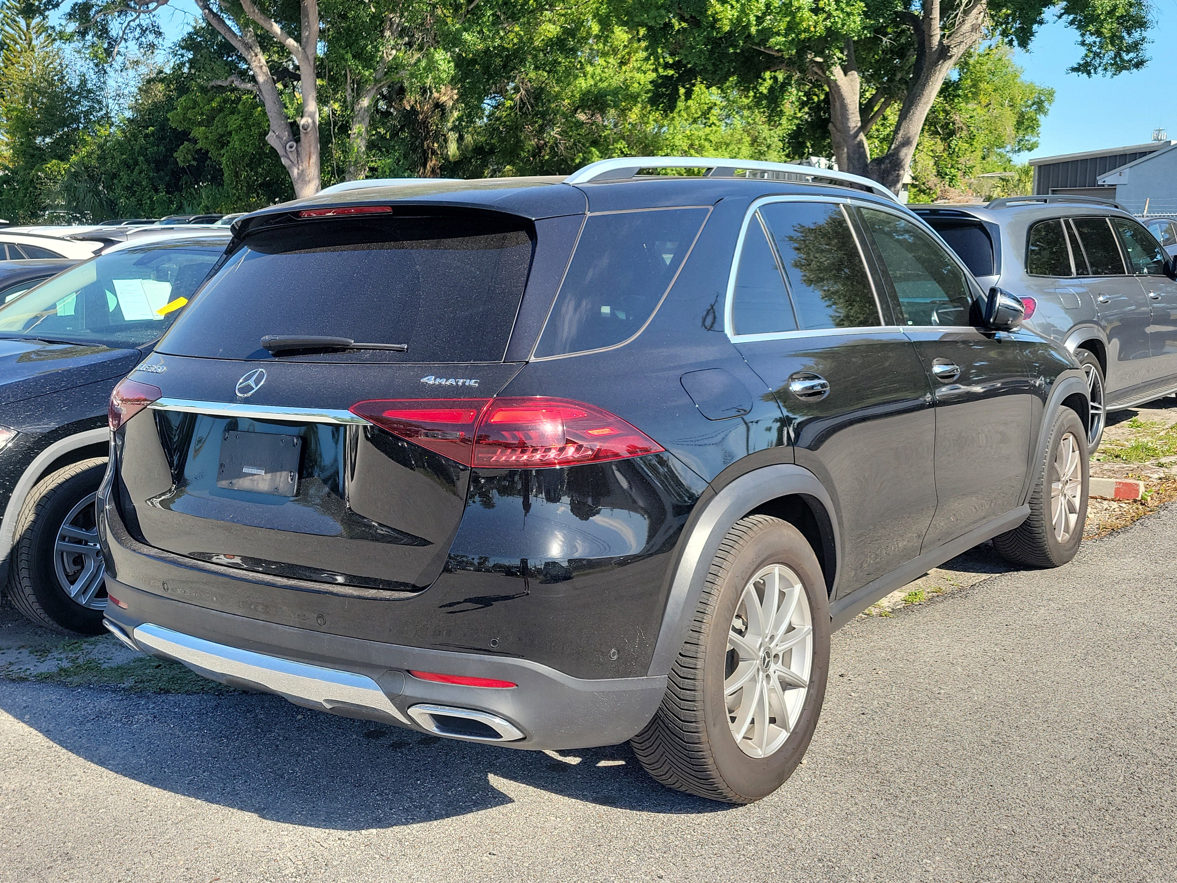 Used 2024 Mercedes-Benz GLE 350 4MATIC image 3