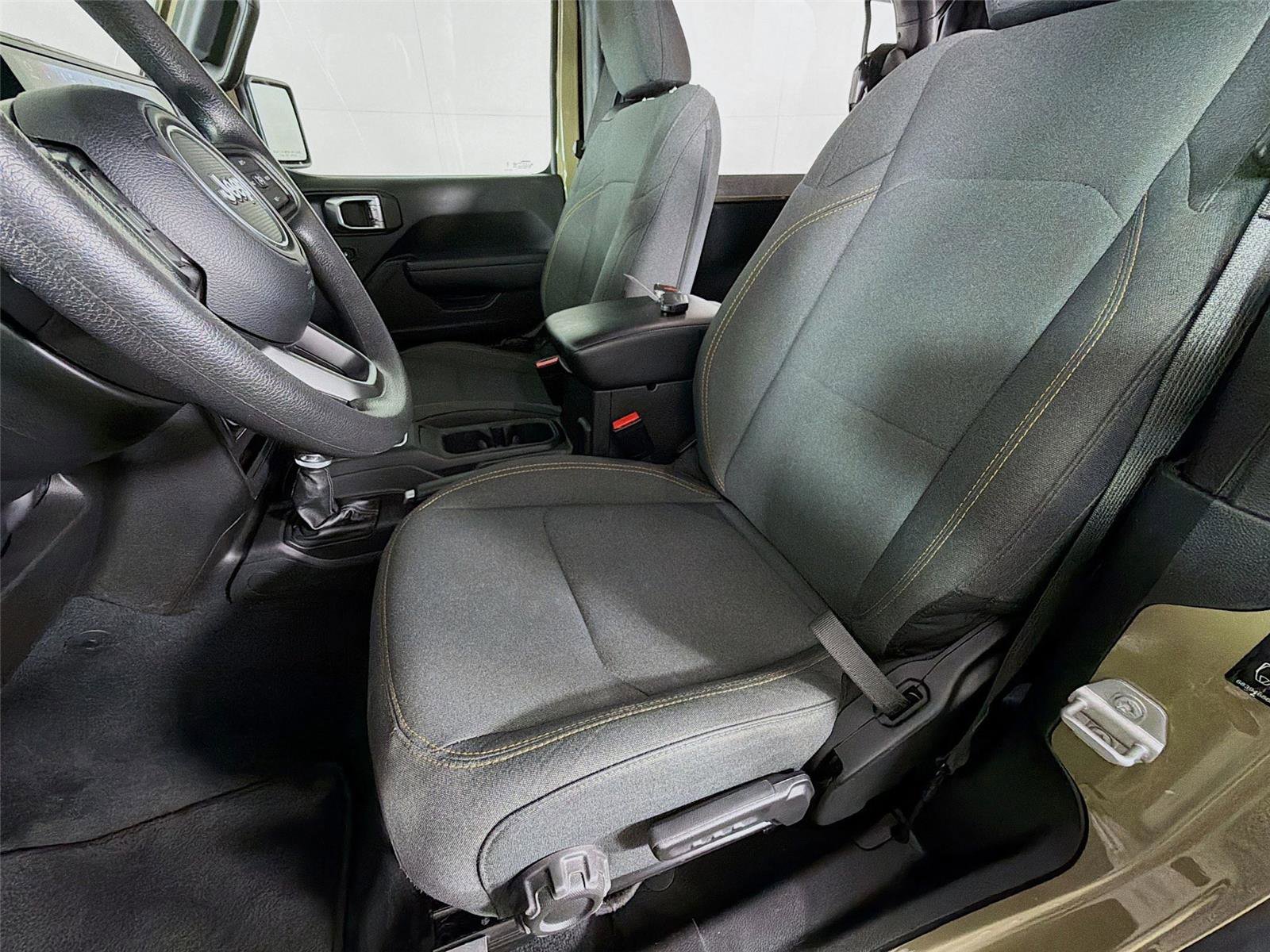 Used 2025 Jeep Wrangler Sport AWD/4WD image 11