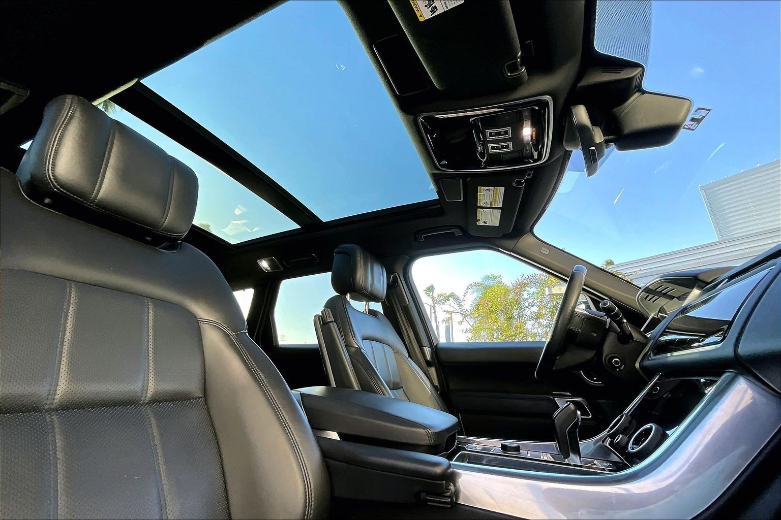 Used 2020 Land Rover Range Rover Sport HSE image 22