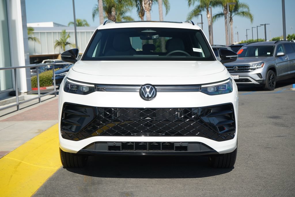 New 2026 Volkswagen Tiguan SE R-Line AWD/4WD image 5