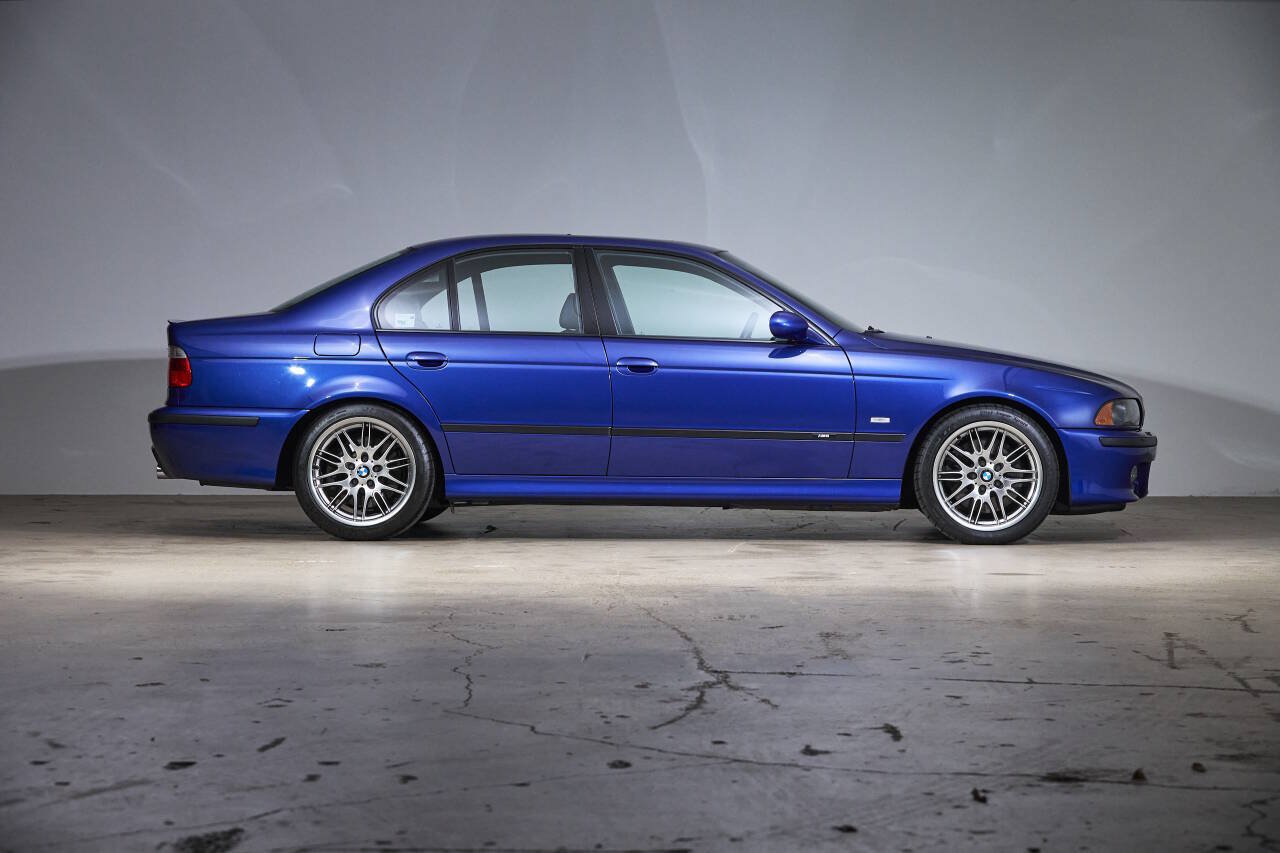 Used 2002 BMW M5 RWD image 4