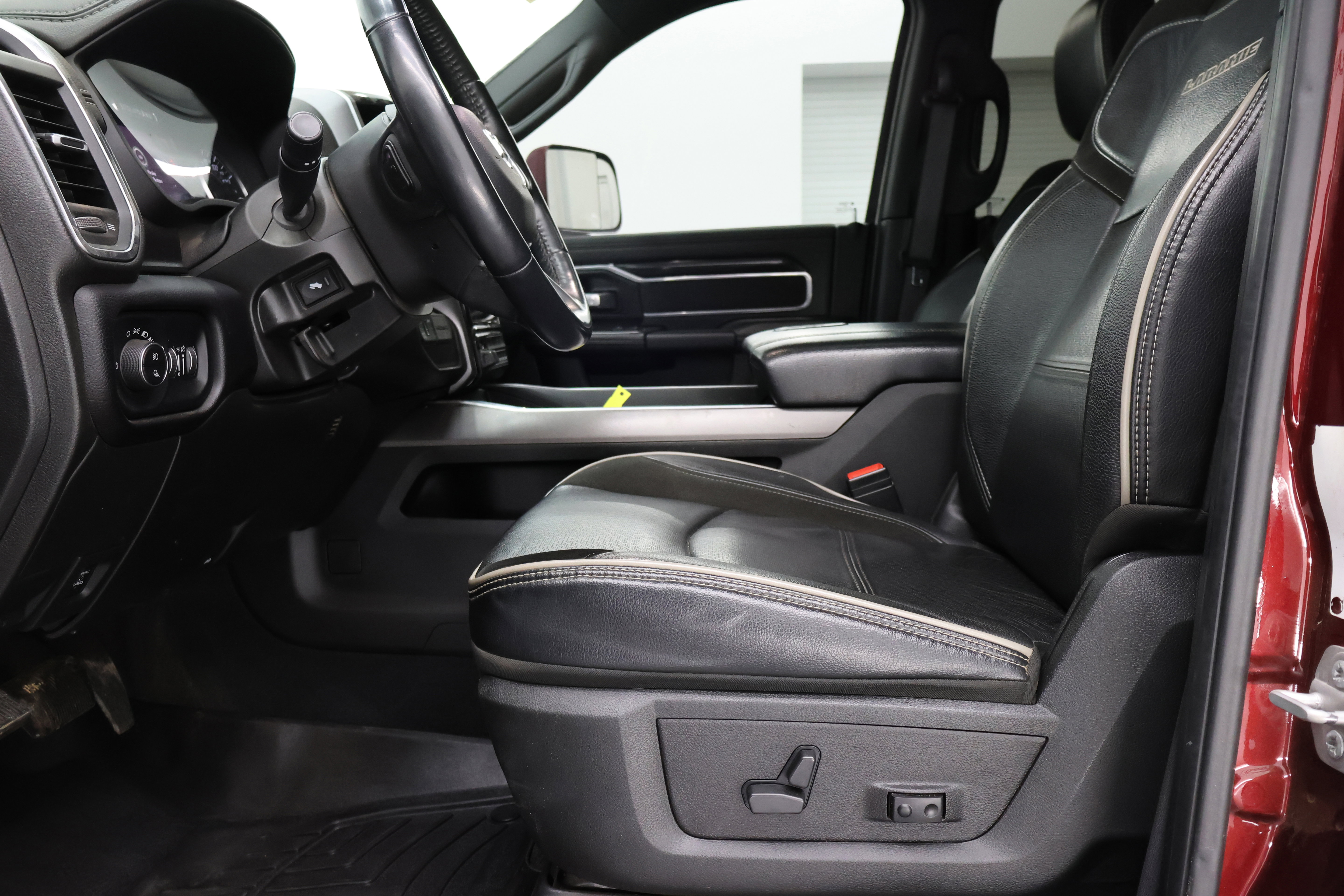 Used 2022 RAM 3500 Laramie image 8