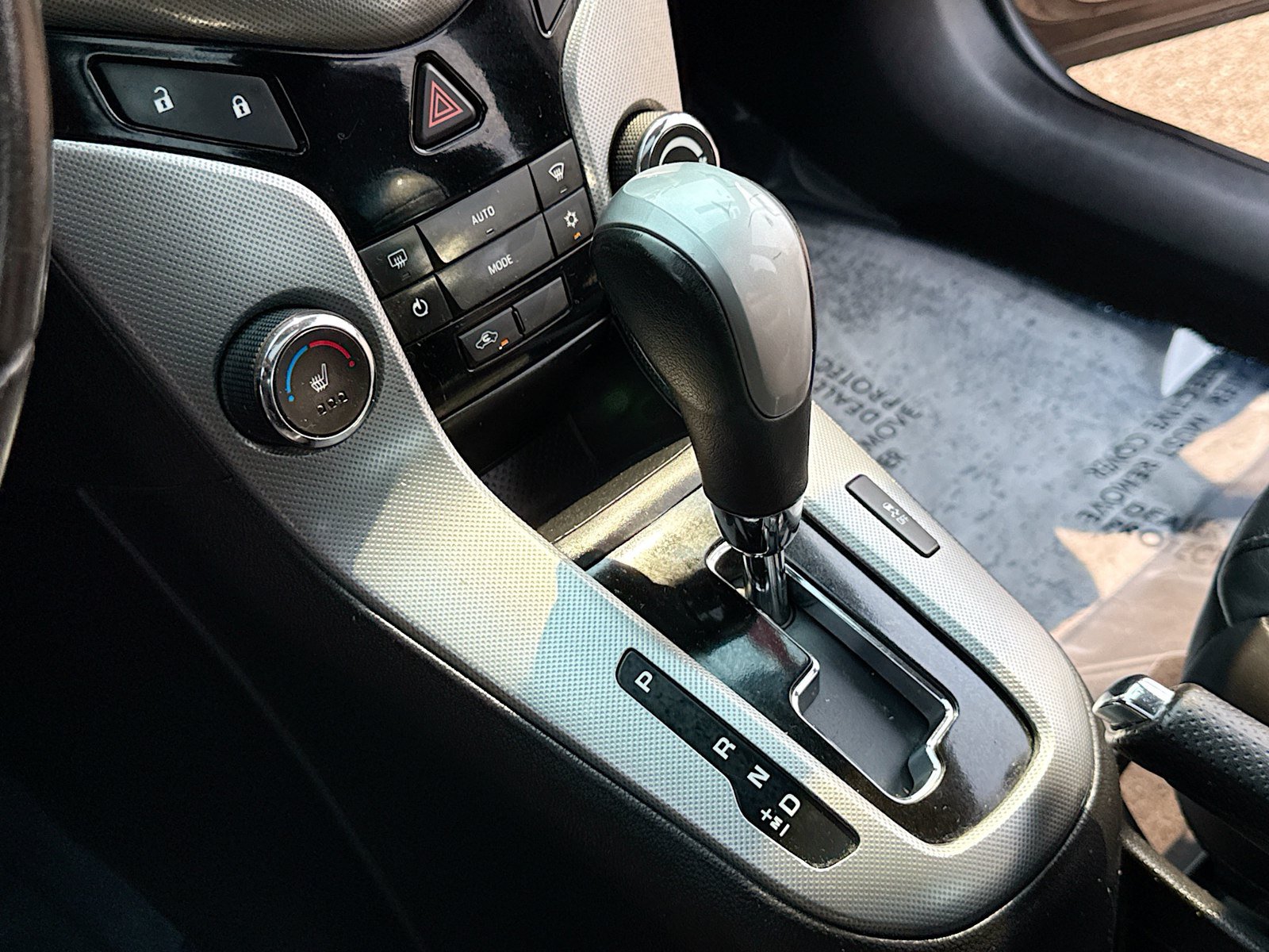 Used 2014 Chevrolet Cruze LTZ w/ RS Package FWD image 10