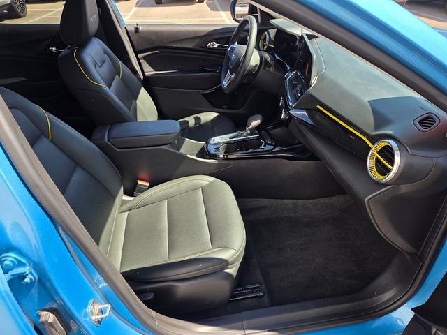 Used 2025 Chevrolet Trax ACTIV w/ Driver Confidence Package FWD image 15