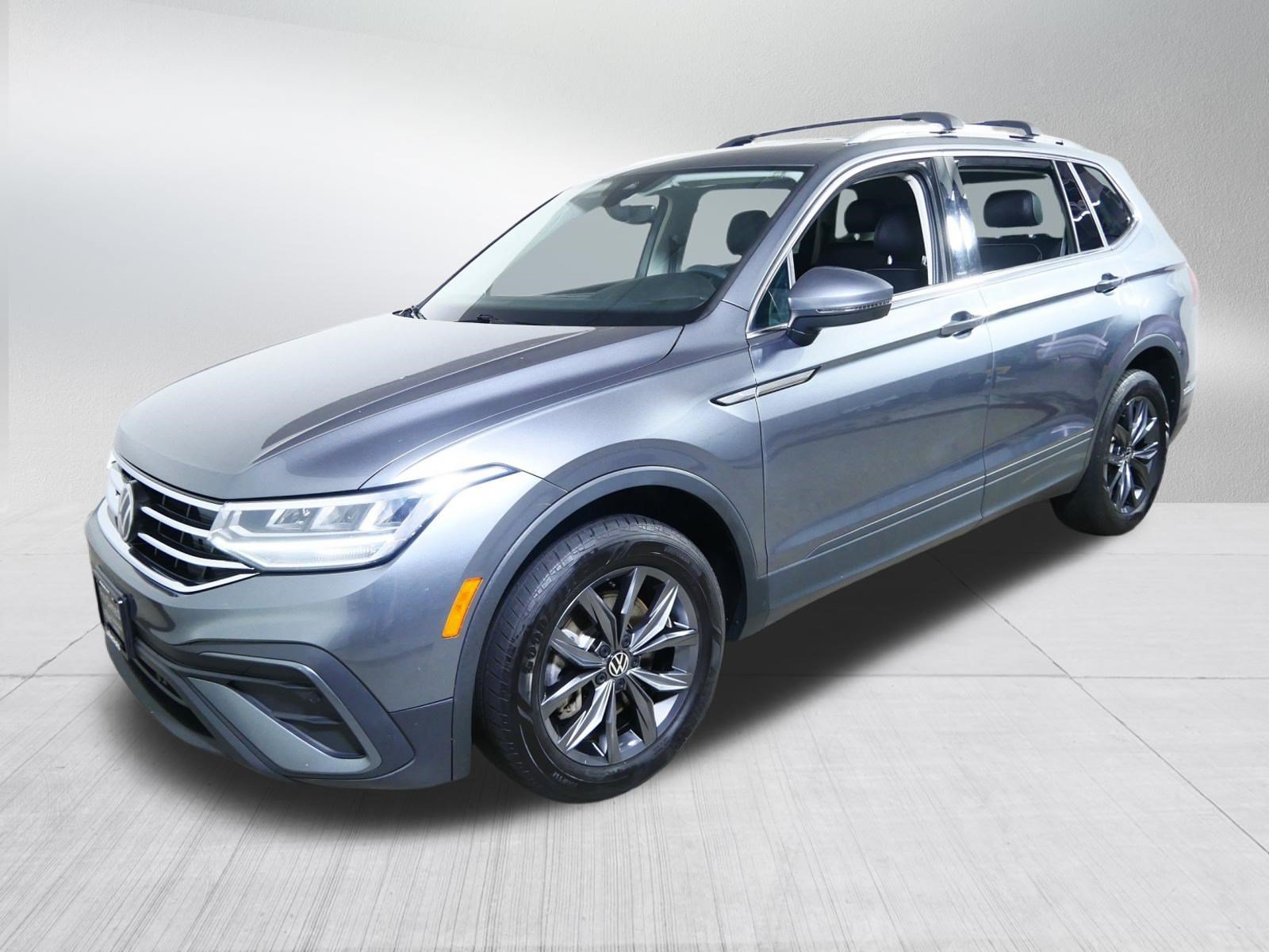 Used 2022 Volkswagen Tiguan SE AWD/4WD image 3