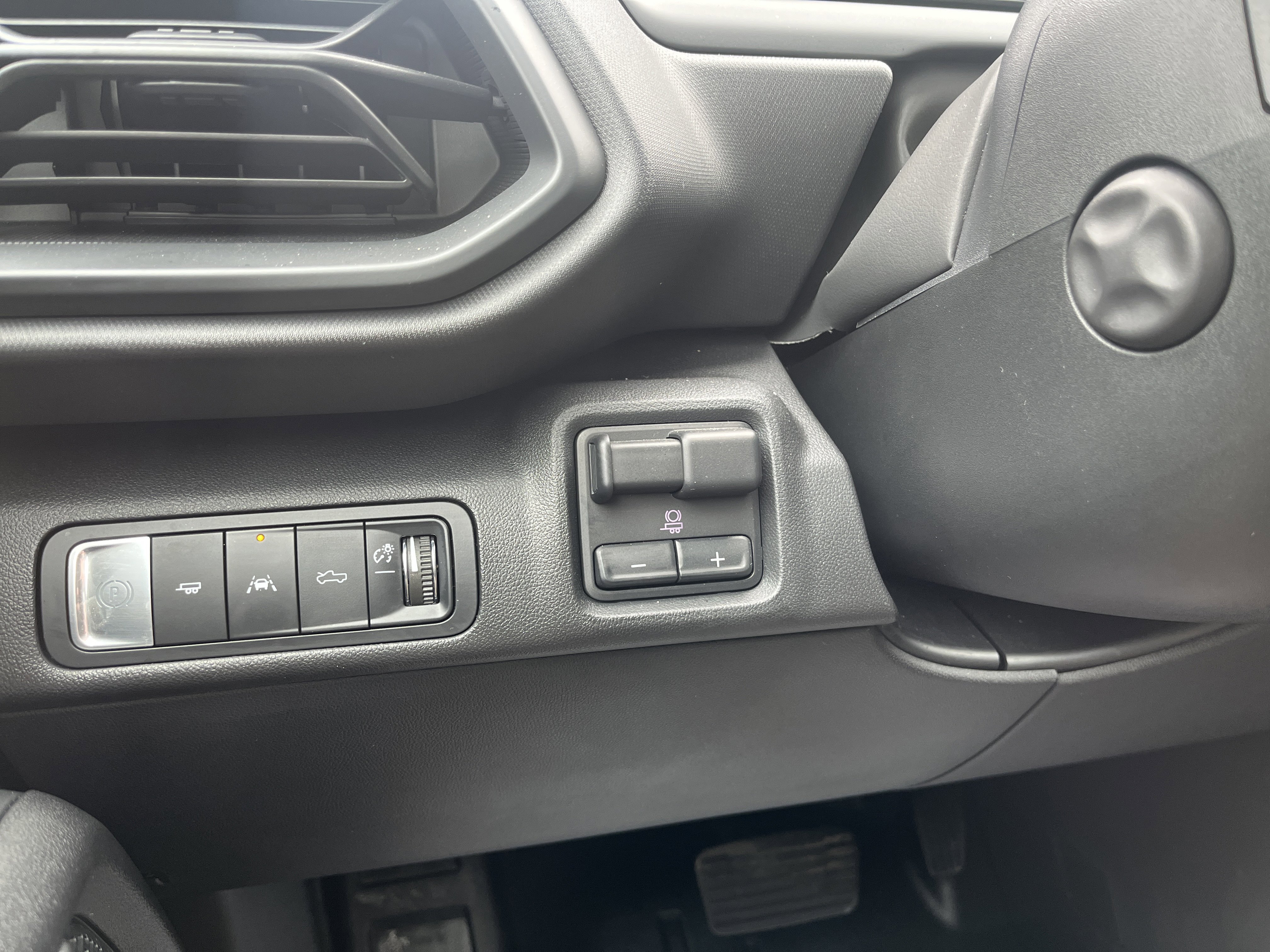 Used 2025 Chevrolet Silverado EV W/T image 22