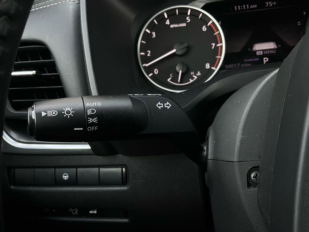 Used 2025 Nissan Rogue SV image 35