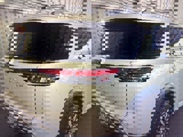 Certified 2024 Nissan Pathfinder SL image 5