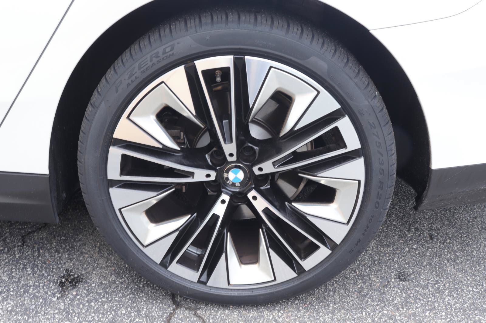 Used 2026 BMW 530i RWD image 40