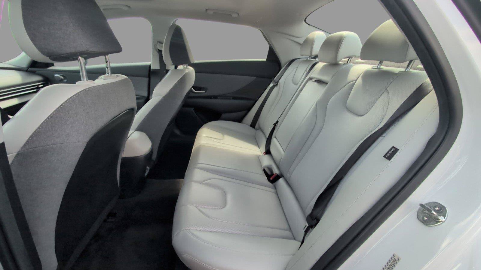 Used 2024 Hyundai Elantra Limited FWD image 36