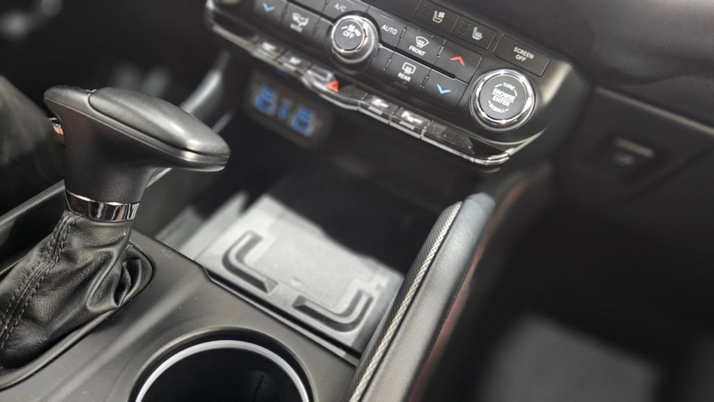 Used 2024 Dodge Durango R/T image 32