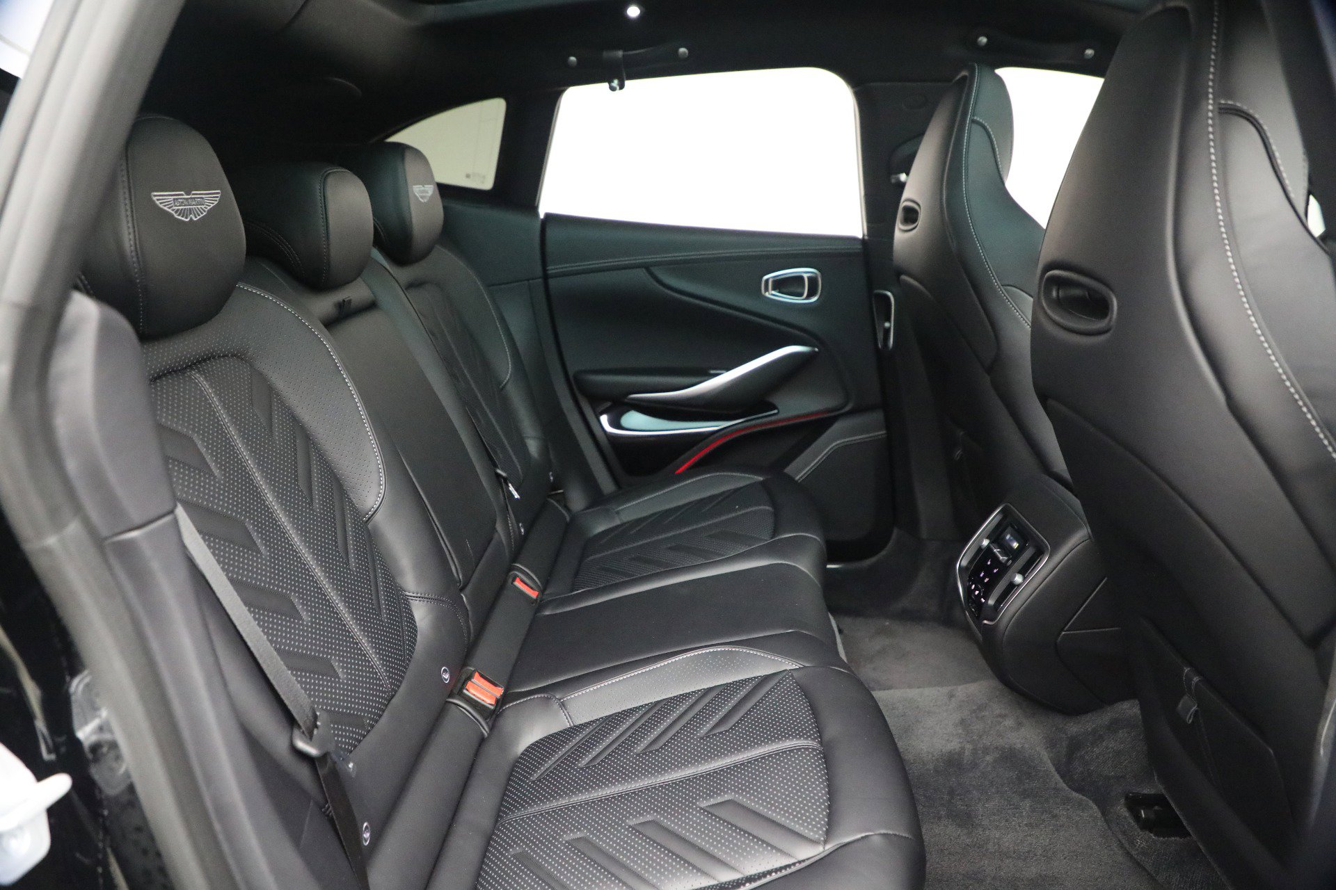 New 2026 Aston Martin DBX S image 42