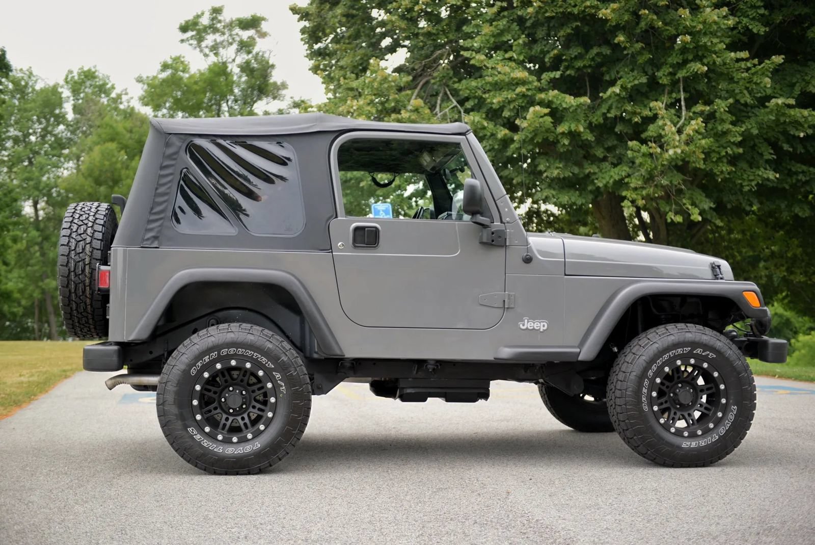 Used 2004 Jeep Wrangler 4WD w/ 30" Tire & Wheel Group image 26