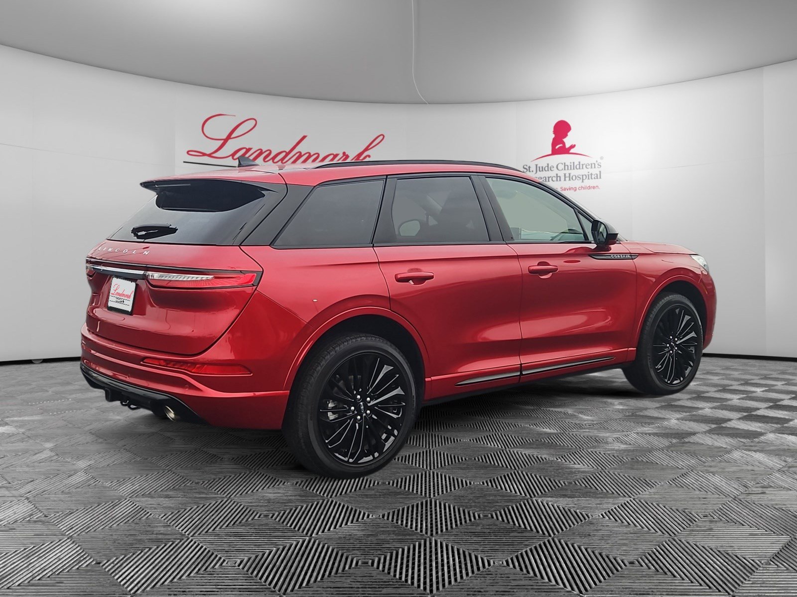 Certified 2024 Lincoln Corsair Reserve w/ Jet Appearance Package image 5