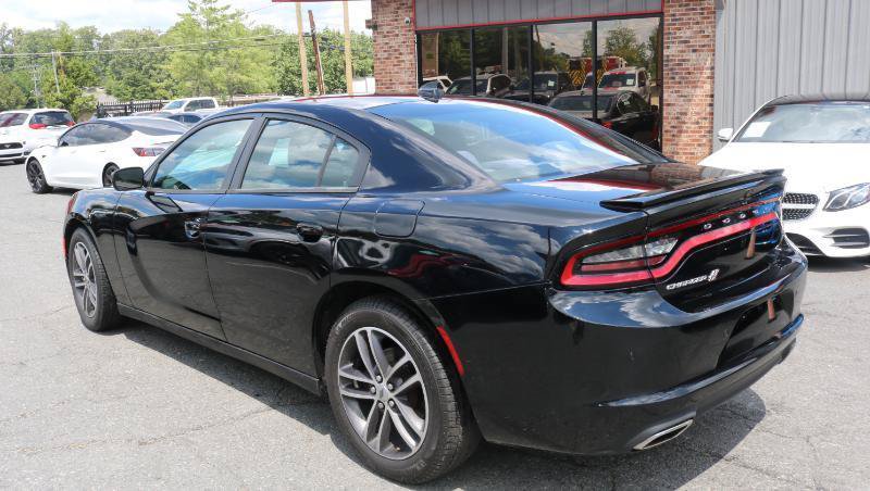 Used 2019 Dodge Charger SXT AWD/4WD image 5