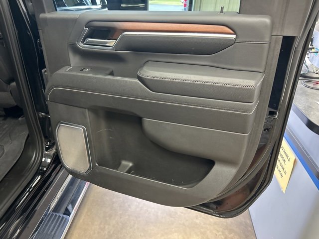 Used 2025 GMC Sierra 3500 Denali w/ Denali Reserve Package image 31