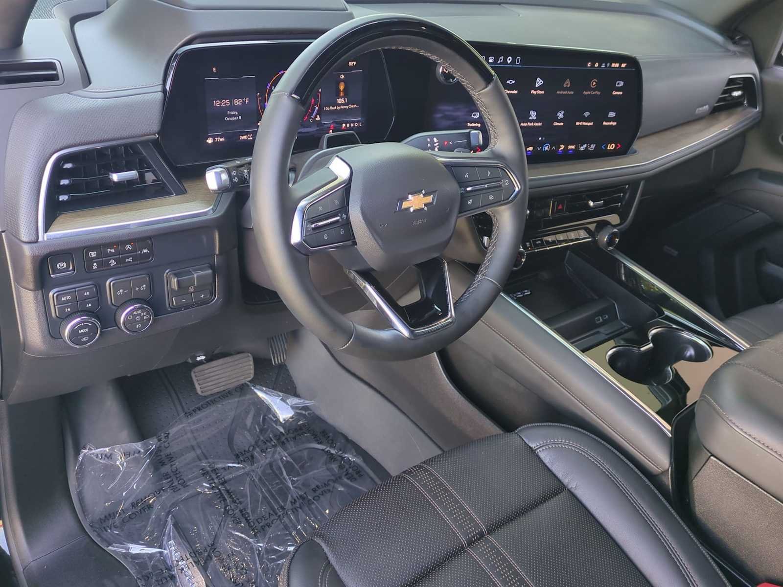 Used 2026 Chevrolet Suburban High Country AWD/4WD image 12