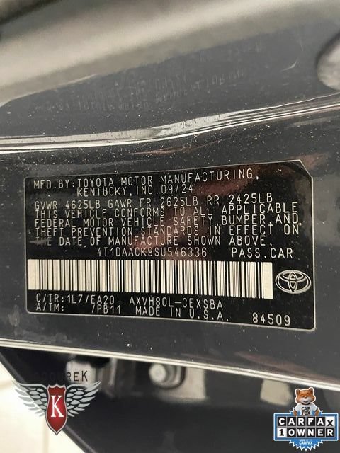 Used 2025 Toyota Camry SE w/ Convenience Package FWD image 28