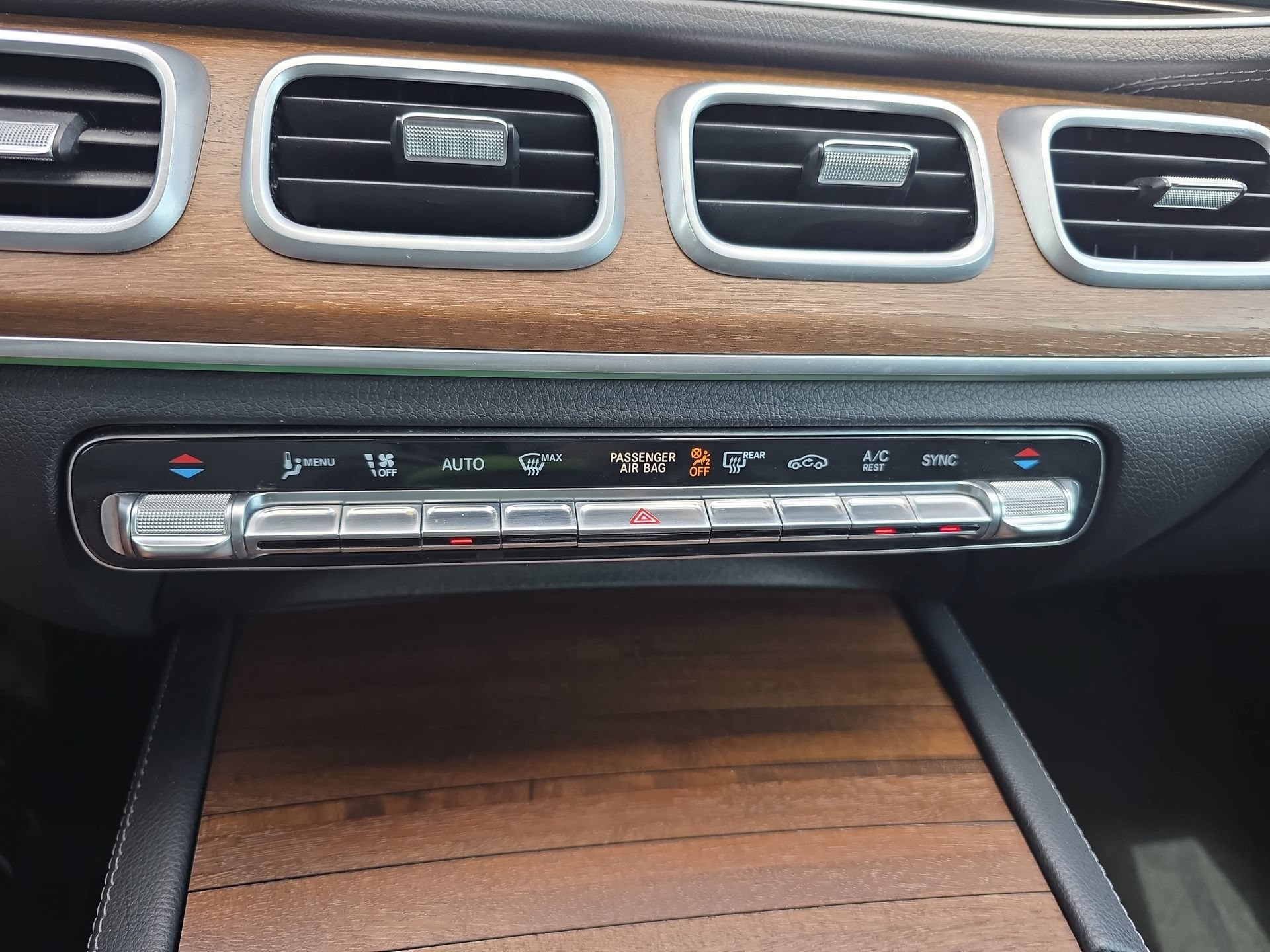 Certified 2021 Mercedes-Benz GLS 450 4MATIC image 24